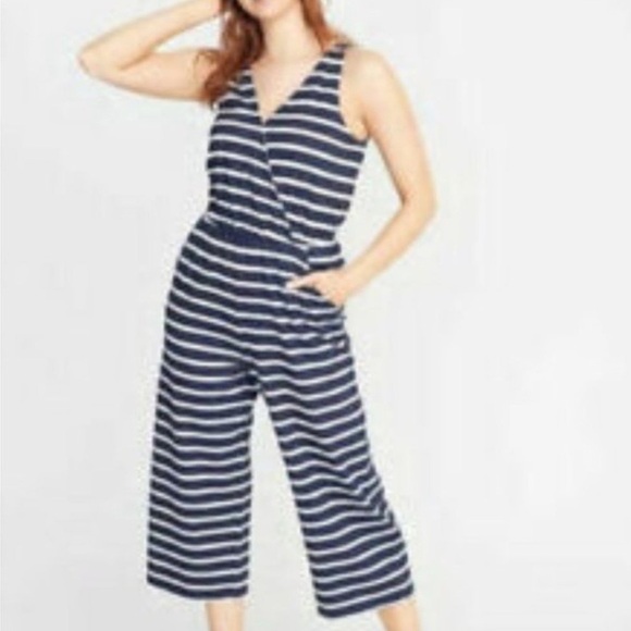 Old Navy Pants - Old Navy Cropped Wide Leg Sleeveless Navy Striped Knit Jumpsuit Medium Tall